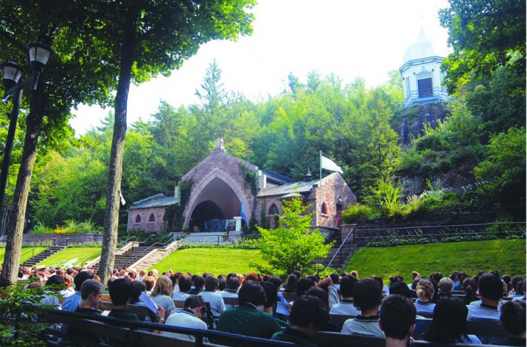Notre-dame-de-lourdes-de-Rigaud13_sept_copie.jpg